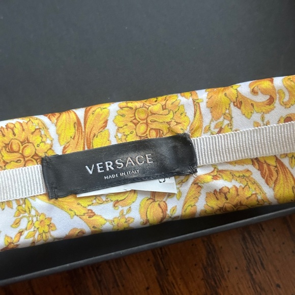 Versace Satin Printed White and Gold Headband - Picture 10 of 10